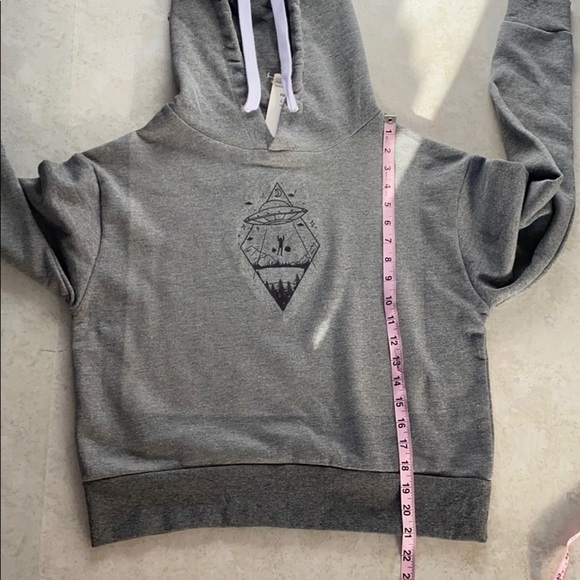 REFLEX sweater hooded popover cropped hoodie size medium new without tags - Picture 9 of 9